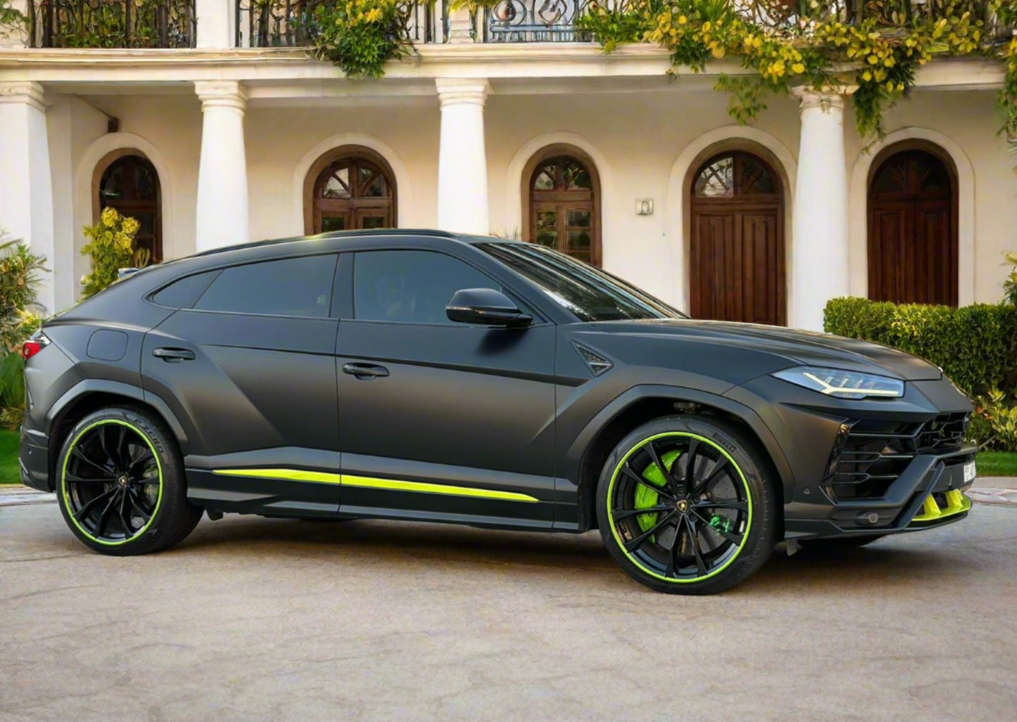 Lamborghini Urus Matte Black 2023