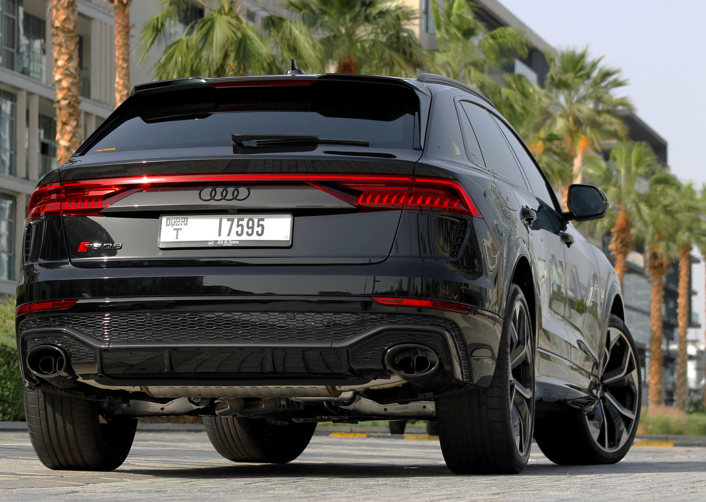 Audi-RSQ8-exhaust-view