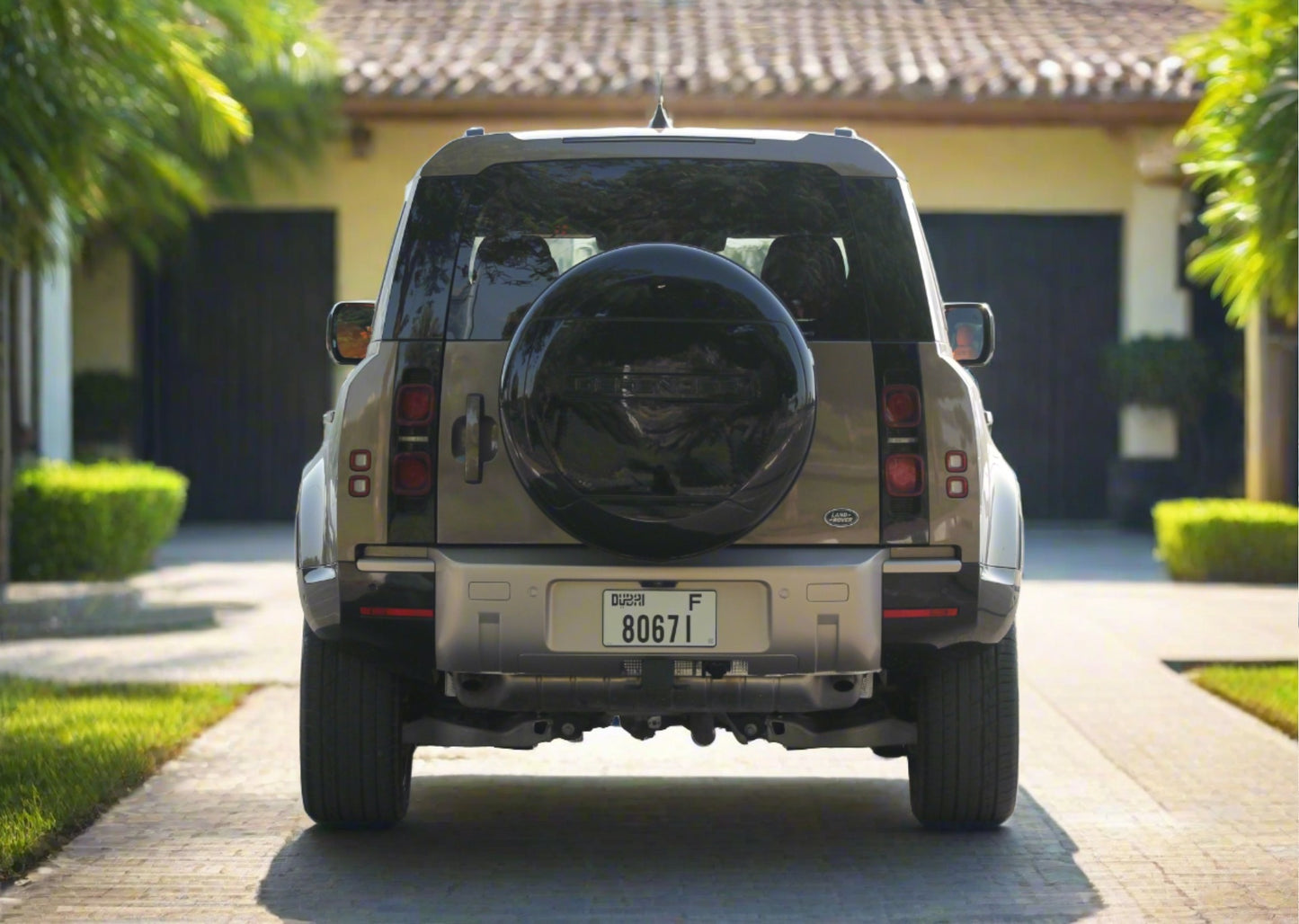 Land Rover Defender 2023